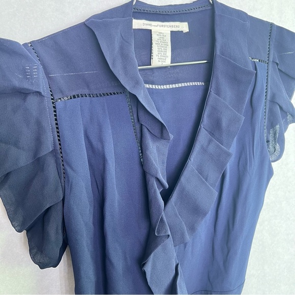 Diane Von Furstenberg Blue Silk Wrap Blouse Size 2 Marcelo Ruffle DVF - Picture 8 of 9
